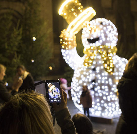 Noël à Chartres 2018, le bonhomme de neige vous salue – Ville de Chartres