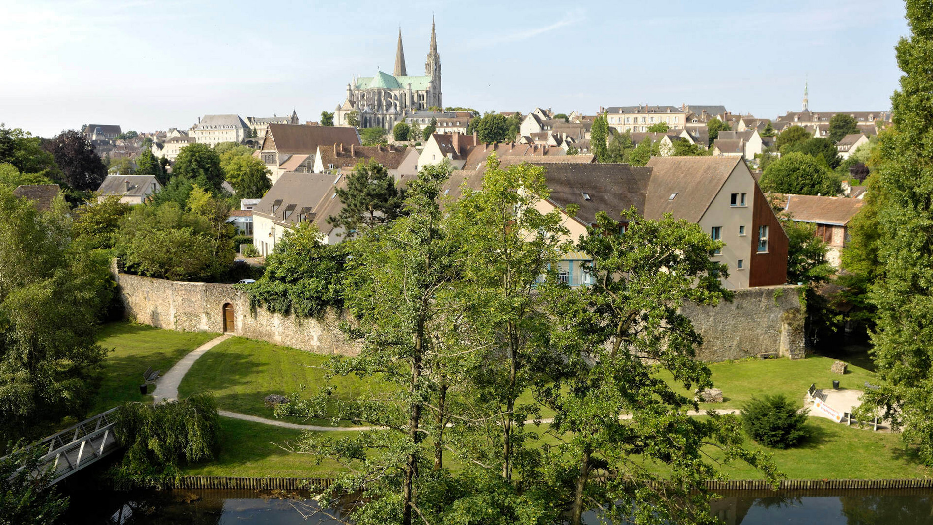Vacances à Chartres : les remparts – Ville de Chartres