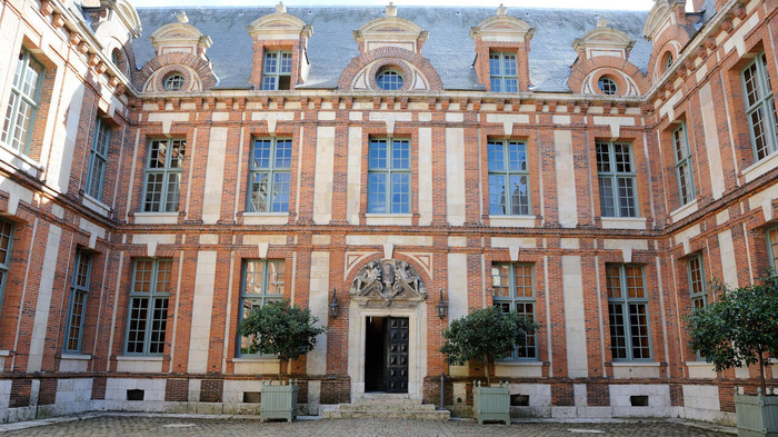 Balade dans le cœur de ville : l'hôtel Montescot – Ville de Chartres