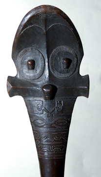 Mus&eacute;e des beaux-arts : massue U&rsquo;u - Collection oc&eacute;anienne