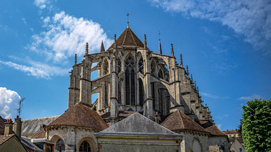 Vue du chevet de l'&eacute;glise Saint-Pierre