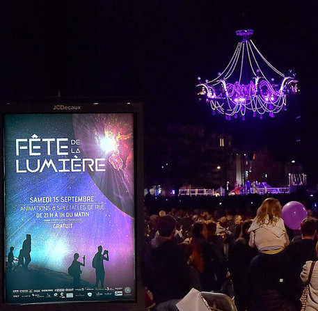 Spectacle participatif « Cristal Palace », de la compagnie Transe Express, place des Épars – Ville de Chartres