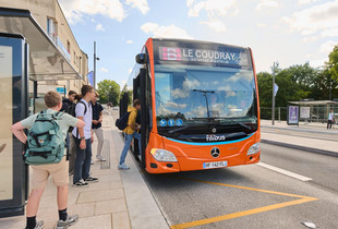 Un nouveau bus de la ligne B du C'Pégase à un arrêt