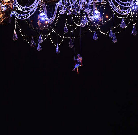 Spectacle participatif « Cristal Palace », de la compagnie Transe Express, place des Épars – Ville de Chartres