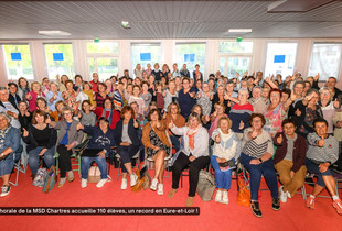 Les chanteurs de la chorale MSD Madeleine Sports et Détente posent en groupe