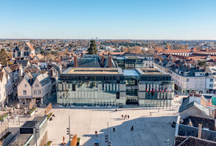 Autricum, l'h&ocirc;tel de Ville et d'Agglom&eacute;ration de Chartres