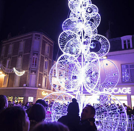 Noël à Chartres 2018, illumination du sapin place Marceau – Ville de Chartres