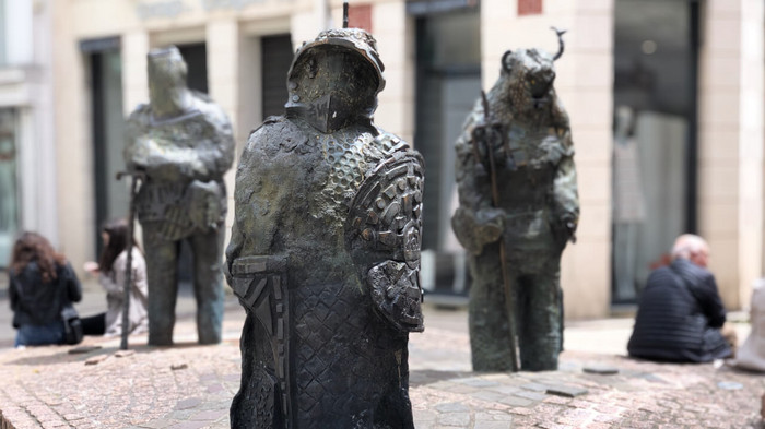 Les statues et monuments : les « Croisés » – Ville de Chartres