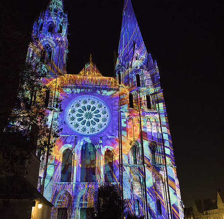 Noël à Chartres 2018, illumination spéciale Noël sur la cathédrale par Étienne Guiol – Ville de Chartres