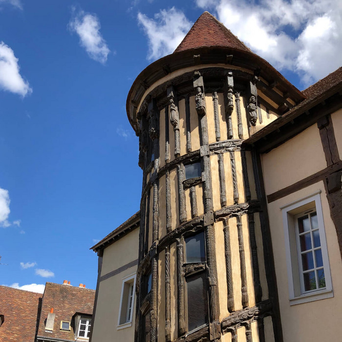 Escalier « de la reine Berthe » – Ville de Chartres