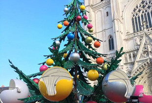 Manège sapin de Noël - Noël à Chartres 2022