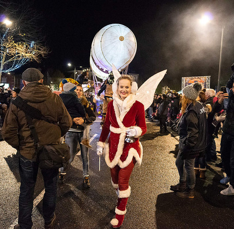 Noël à Chartres 2018, arrivée du Père Noël et spectacle de la compagnie La Grande Ourse – Ville de Chartres