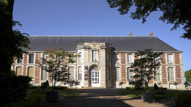 Vos vacances à Chartres : le palais épiscopal – Ville de Chartres