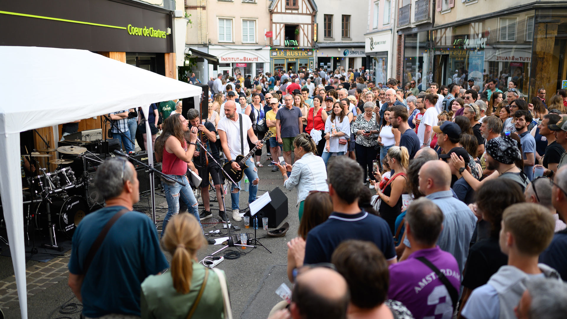 Public de la F&ecirc;te de la musique &agrave; Chartres