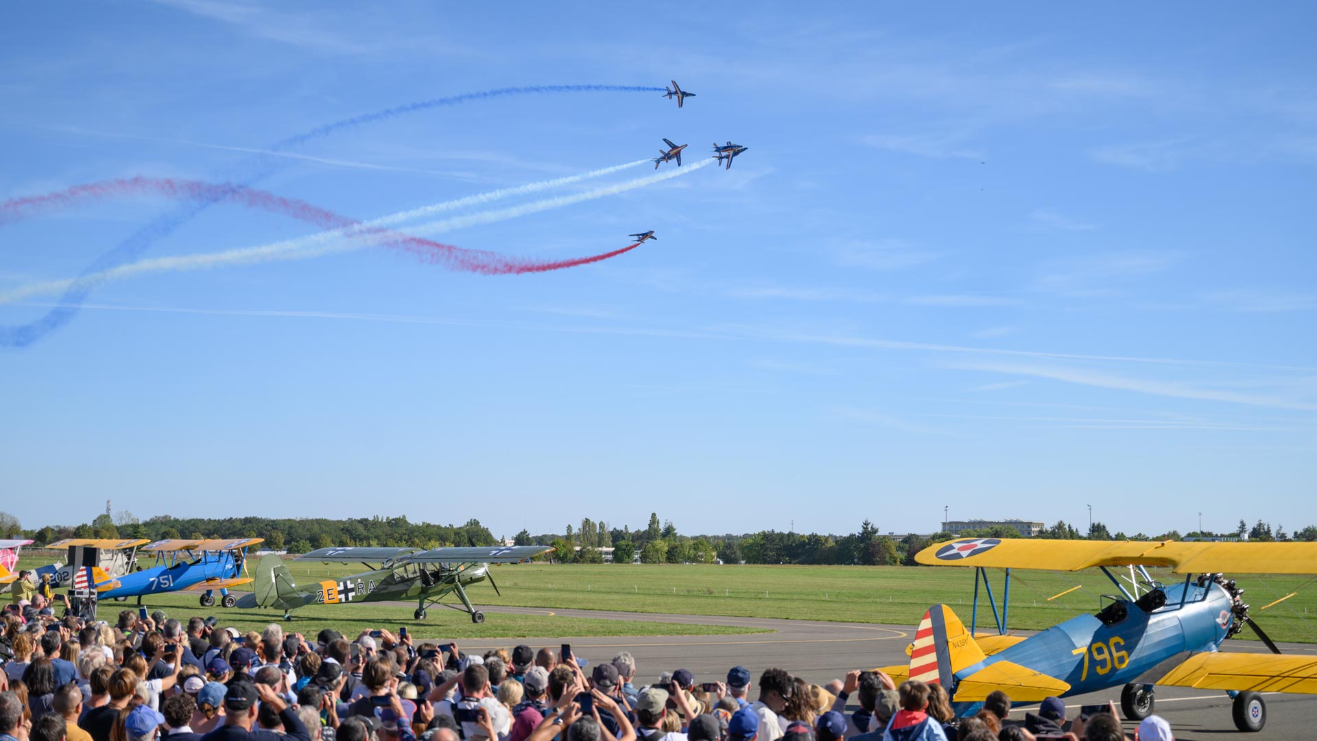 Les avions de la patrouille de France à Chartres lors du meeting aérien de 2023