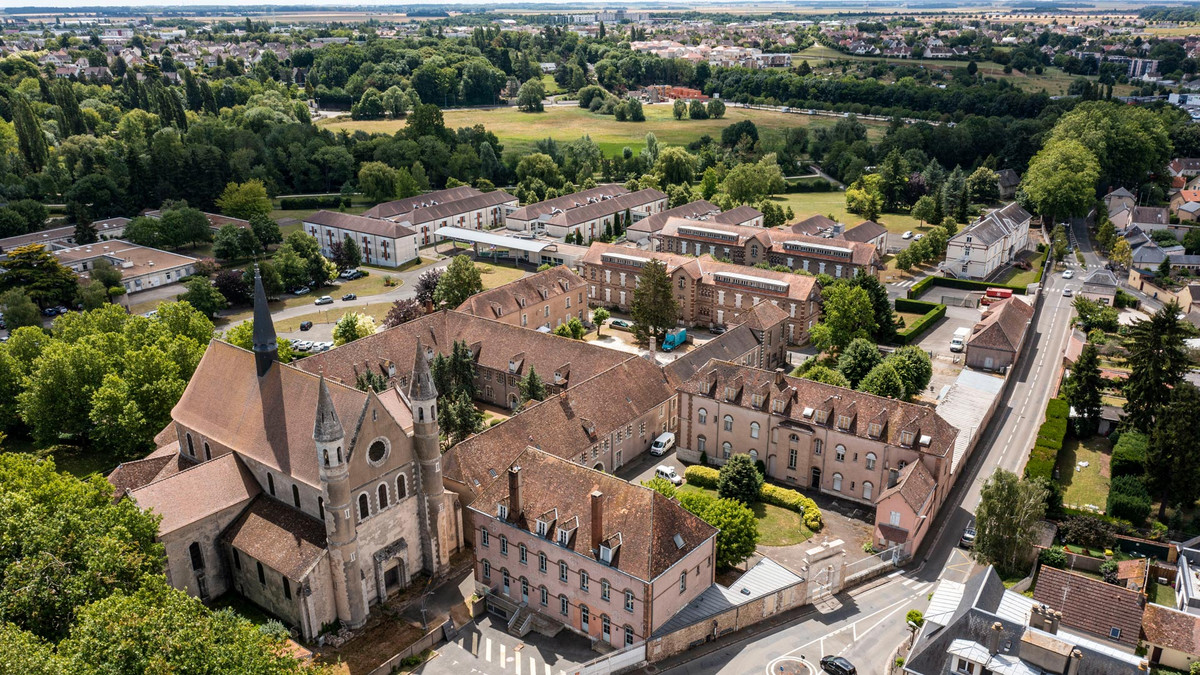 Vue aérienne de l'église Saint-Brice
