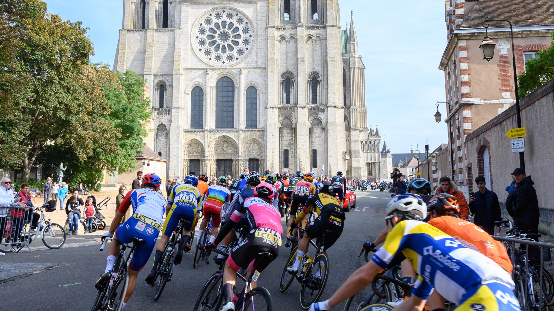 Paris-Tours 2022 : départ de Chartres