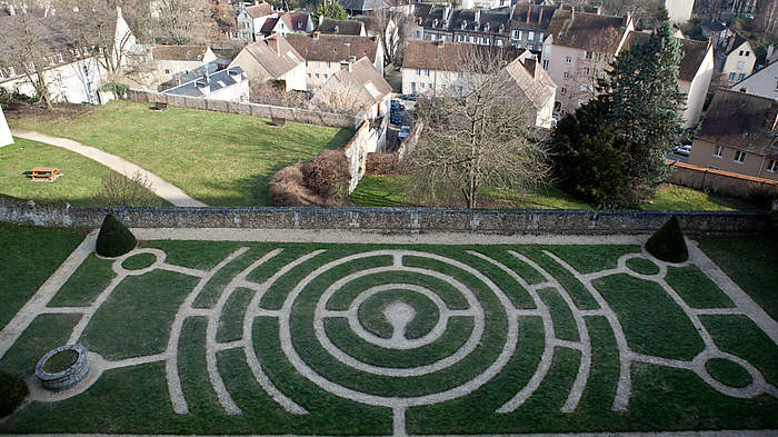 Musée des Beaux-Arts : le labyrtinhe des jardins de l'Évêché – Ville de Chartres