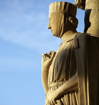 2. Une reine de l’ancien testament, probablement Bethsabée. Porche nord. Cathédrale de Chartres