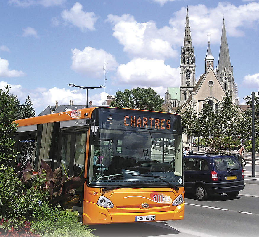 Bus du réseau Filibus dans les rues de Chartres – Ville de Chartres